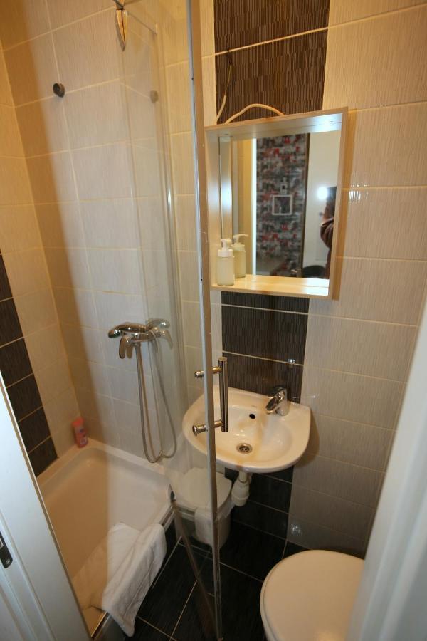 Apartments Rooms Fontane Trnje - Free Parking 자그레브 외부 사진