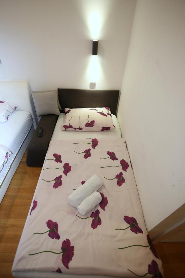 Apartments Rooms Fontane Trnje - Free Parking 자그레브 외부 사진