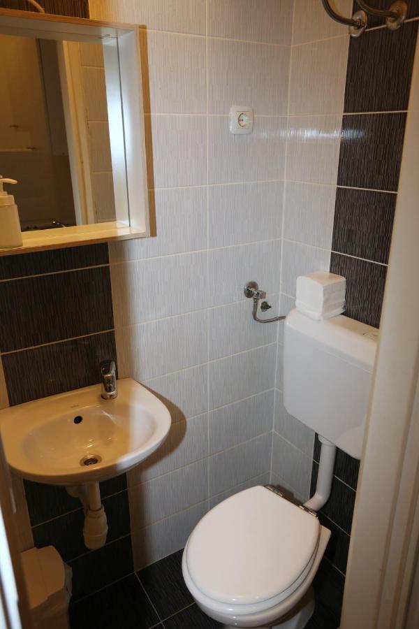 Apartments Rooms Fontane Trnje - Free Parking 자그레브 외부 사진